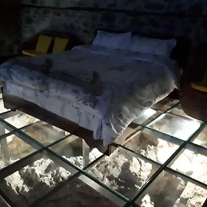  Apartment Nuci's Glass Floor Albania